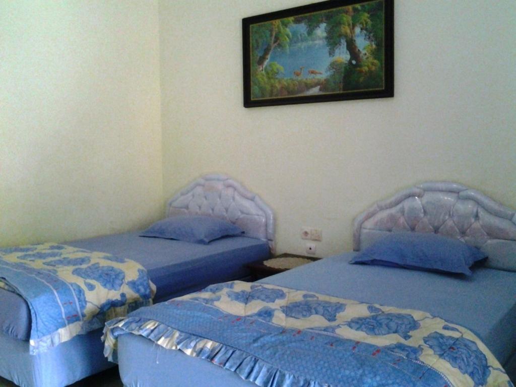 Hotel Wisma Djaja Syariah Bojonegoro Rum bild