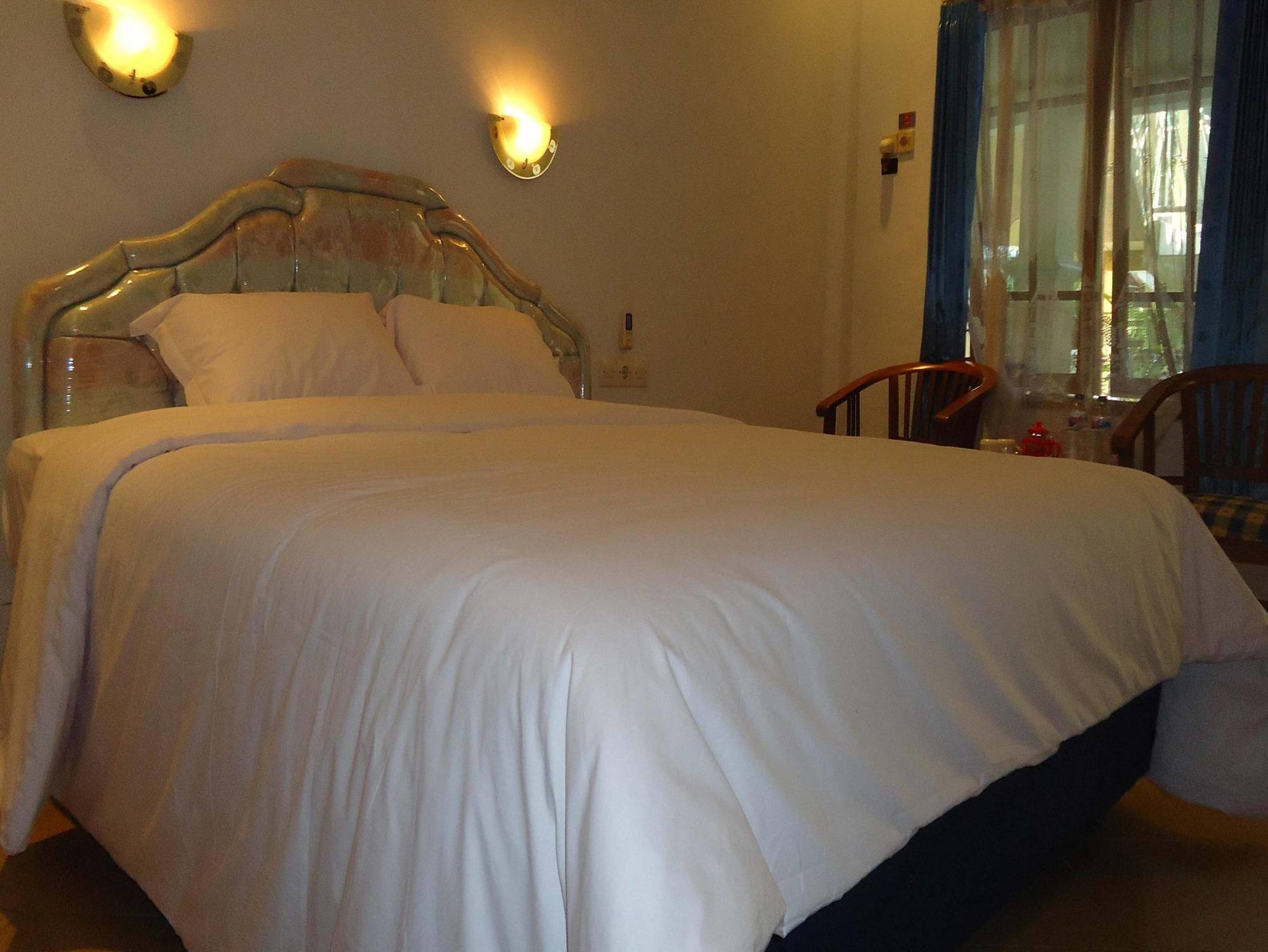 Hotel Wisma Djaja Syariah Bojonegoro Exteriör bild